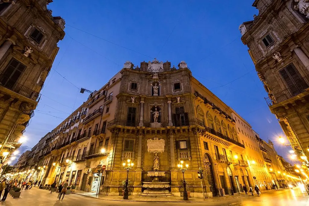 Apartment Casa Petra Ai Quattro Canti Palermo Italien